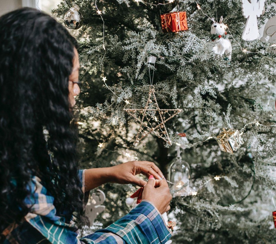The Magic of Pre-Lit Christmas Trees and Accessories